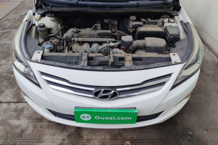 Used Hyundai Verna (older generation) 2014 1.4L Automatic Smart GLS Engine Bay
