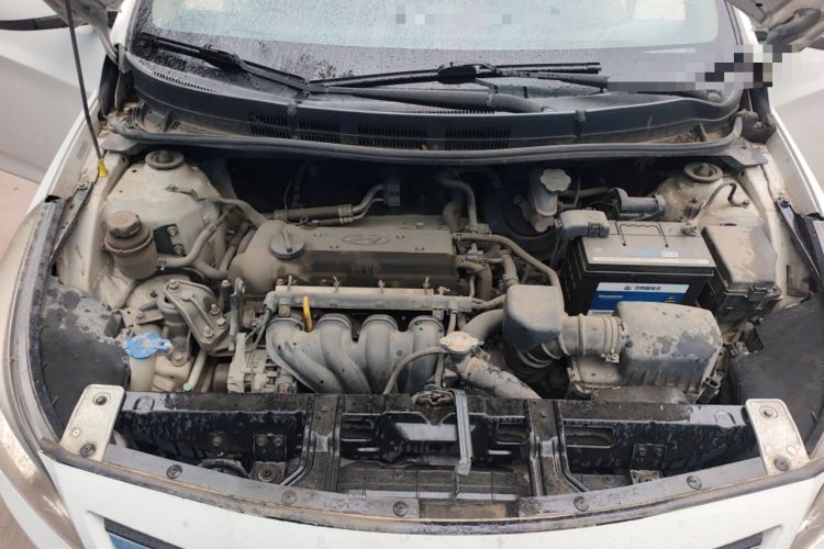 Used Hyundai Verna (older generation) 2014 1.4L Manual Smart GLS Trim Engine Bay