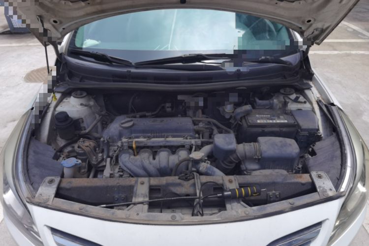 Used Hyundai Verna (older generation) 2014 1.4L Manual Smart GLS Trim Engine Bay