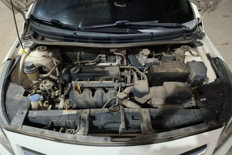 Used Hyundai Verna (older generation) 2014 1.4L Manual Smart GLS Trim Engine Bay