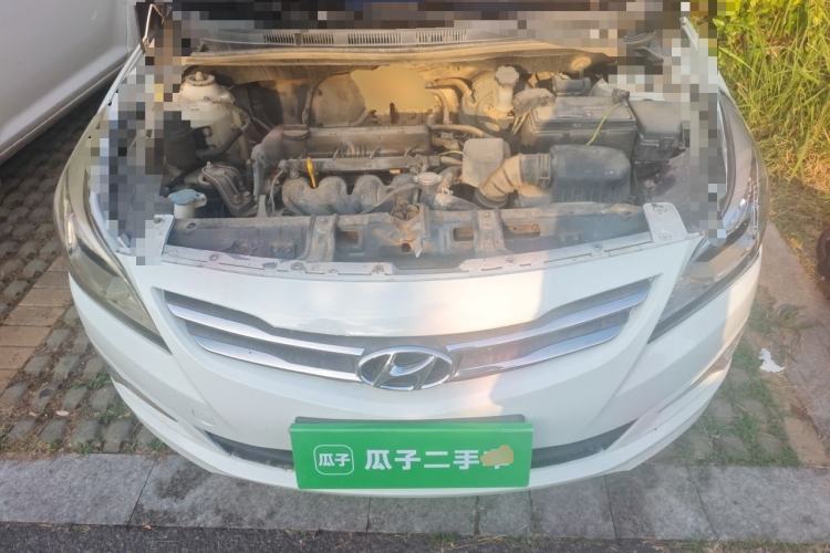 Used Hyundai Verna (older generation) 2014 1.4L Manual Smart GLS Trim Engine Bay