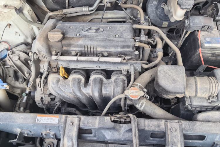 Used Hyundai Verna (older generation) 2014 1.4L Manual Smart GLS Trim Engine Bay