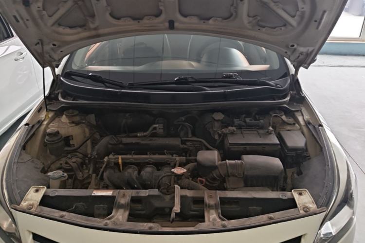 Used Hyundai Verna (older generation) 2014 1.4L Automatic Smart GLS Engine Bay