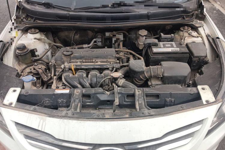 Used Hyundai Verna (older generation) 2014 1.4L Manual Smart GLS Trim Engine Bay