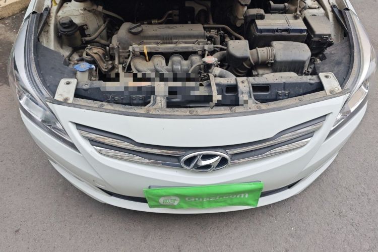 Used Hyundai Verna (older generation) 2014 1.4L Manual Smart GLS Trim Engine Bay