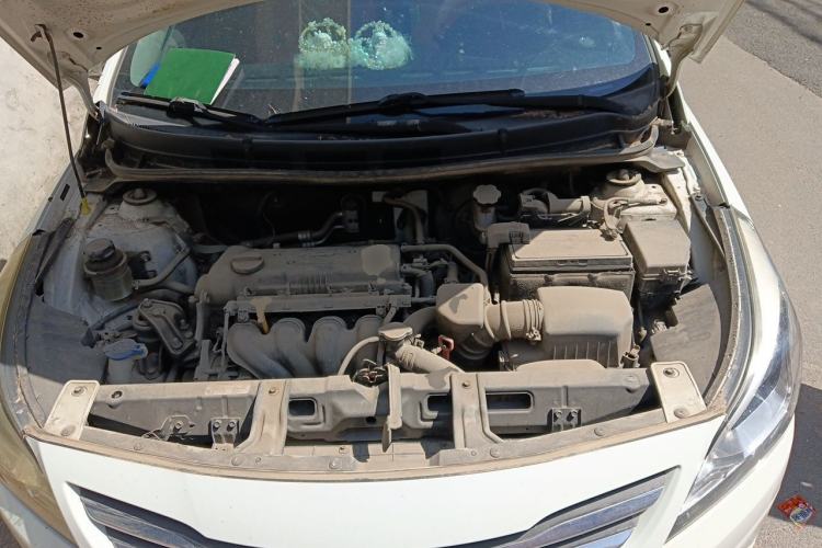 Used Hyundai Verna (older generation) 2014 1.4L Automatic Fashion GS Model Engine Bay