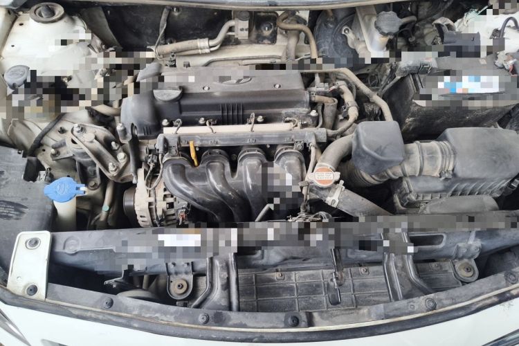 Used Hyundai Verna (older generation) 2014 1.4L Manual Smart GLS Trim Engine Bay