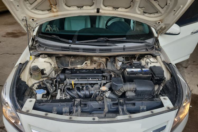 Used Hyundai Verna (older generation) 2014 1.4L Manual Top-Tier Model TOP Engine Bay