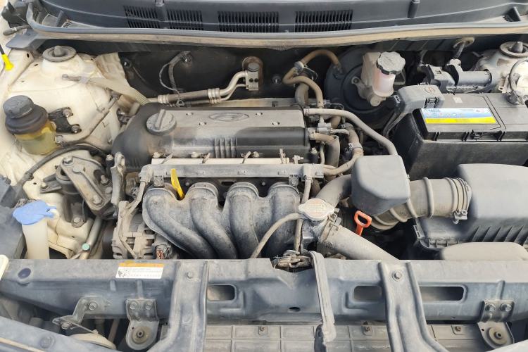 Used Hyundai Verna (older generation) 2014 1.4L Automatic Smart GLS Engine Bay