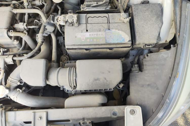 Used Hyundai Verna (older generation) 2014 1.4L Manual Top-Tier Model TOP Engine Bay Left