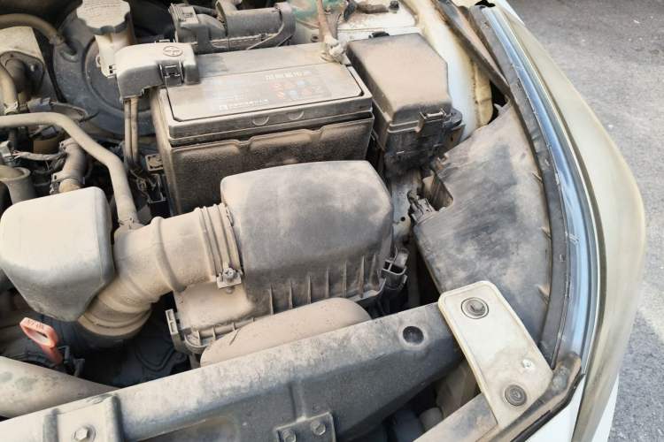 Used Hyundai Verna (older generation) 2014 1.4L Automatic Smart GLS Engine Bay Left