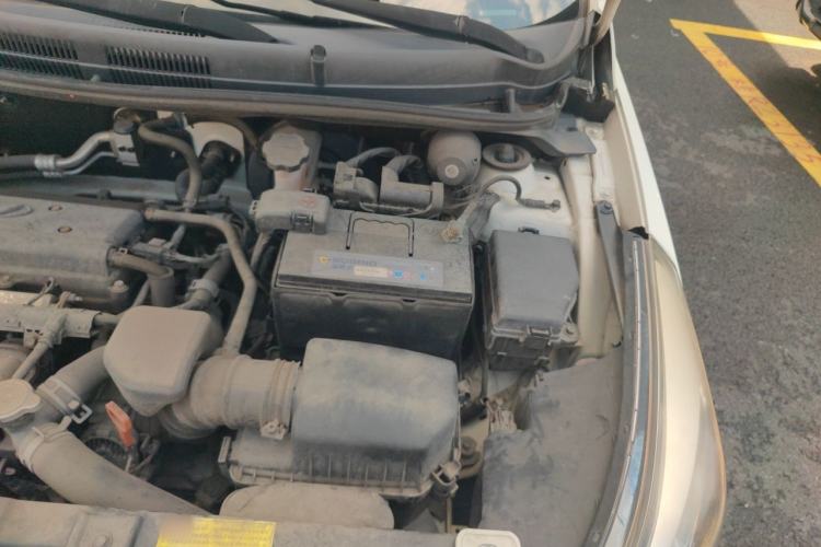 Used Hyundai Verna (older generation) 2014 1.4L Automatic Smart GLS Engine Bay Left