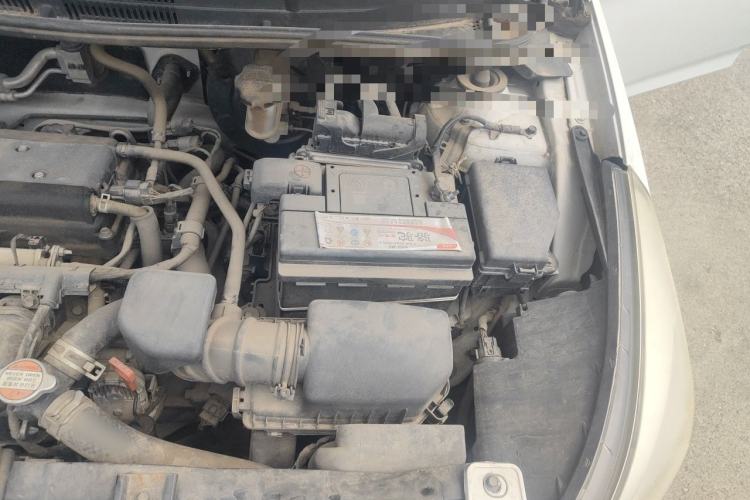 Used Hyundai Verna (older generation) 2014 1.4L Automatic Smart GLS Engine Bay Left