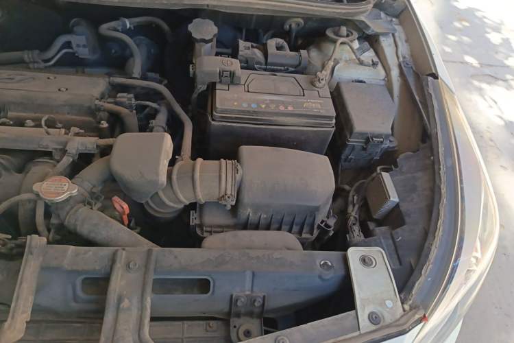 Used Hyundai Verna (older generation) 2014 1.4L Automatic Leading-Edge GLX Engine Bay Left