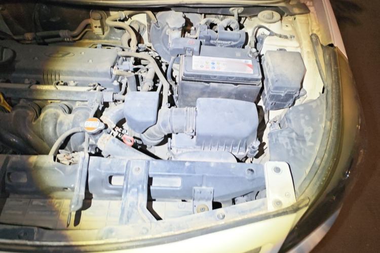 Used Hyundai Verna (older generation) 2014 1.4L Automatic Smart GLS Engine Bay Left