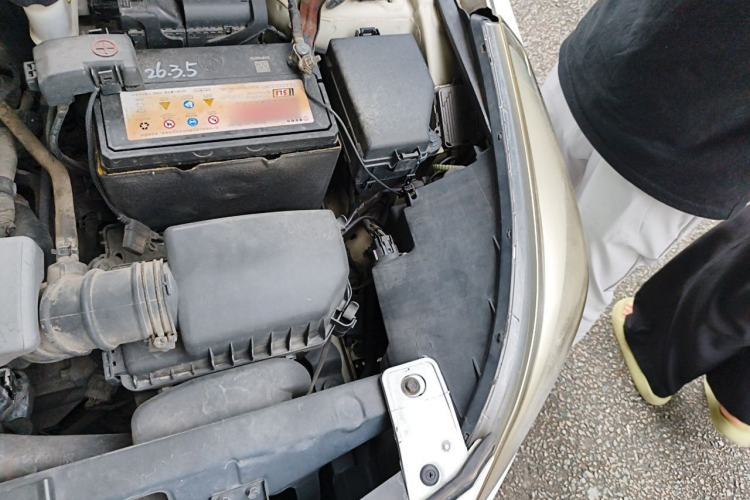 Used Hyundai Verna (older generation) 2014 1.4L Automatic Smart GLS Engine Bay Left