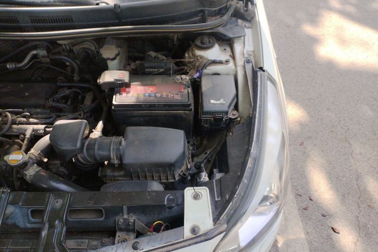 Used Hyundai Verna (older generation) 2014 1.4L Manual Top-Tier Model TOP Engine Bay Left