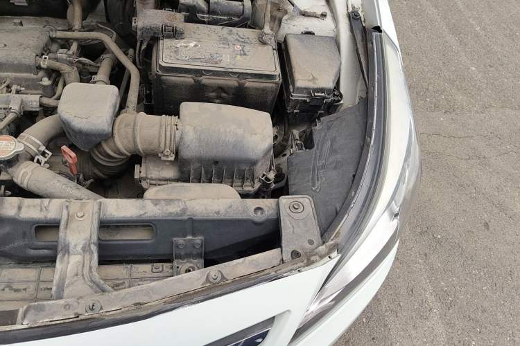 Used Hyundai Verna (older generation) 2014 1.4L Automatic Smart GLS Engine Bay Left