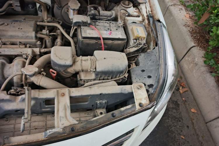 Used Hyundai Verna (older generation) 2014 1.4L Automatic Smart GLS Engine Bay Left