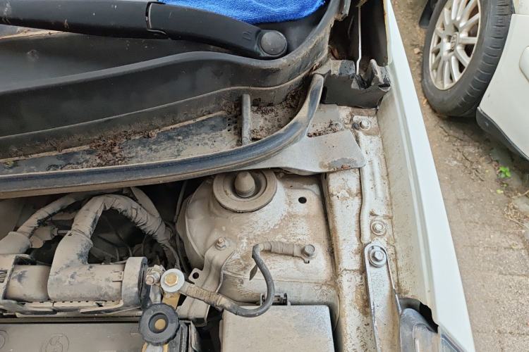 Used Hyundai Verna (older generation) 2014 1.4L Automatic Smart GLS Engine Bay Left