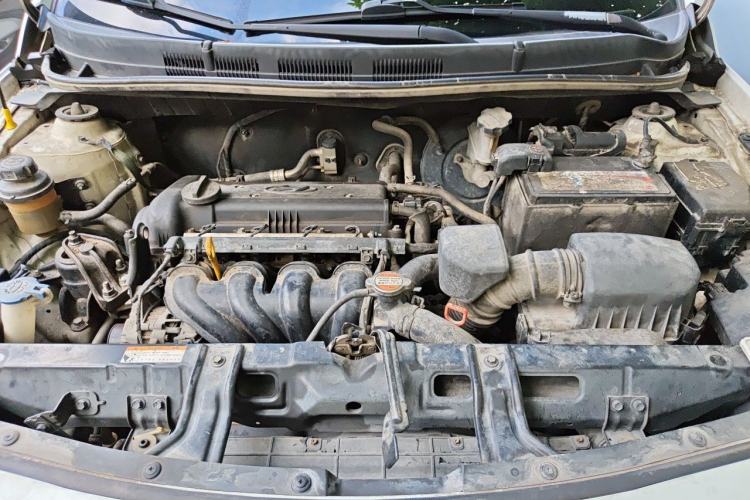 Used Hyundai Verna (older generation) 2014 1.4L Automatic Smart GLS Engine Bay