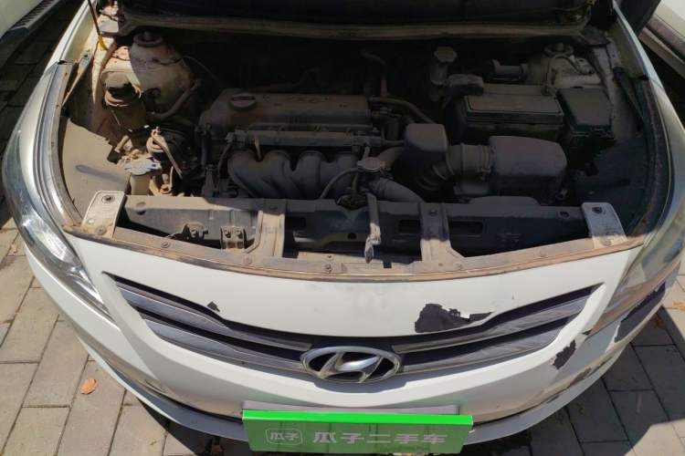 Used Hyundai Verna (older generation) 2014 1.4L Manual Smart GLS Trim Engine Bay