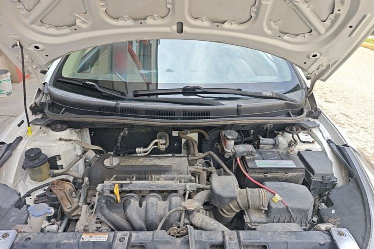 Used Hyundai Verna (older generation) 2014 1.4L Manual Smart GLS Trim Engine Bay