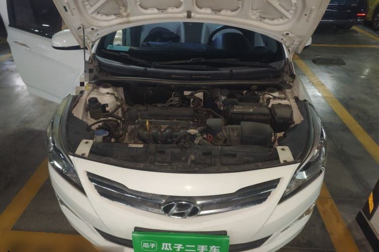 Used Hyundai Verna (older generation) 2014 1.4L Automatic Smart GLS Engine Bay
