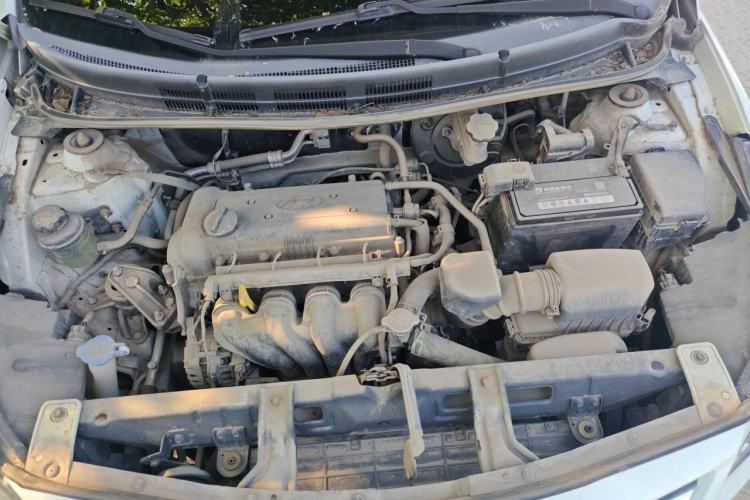 Used Hyundai Verna (older generation) 2014 1.4L Manual Smart GLS Trim Engine Bay