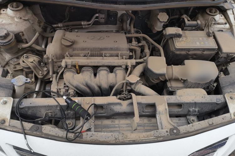 Used Hyundai Verna (older generation) 2014 1.4L Manual Smart GLS Trim Engine Bay