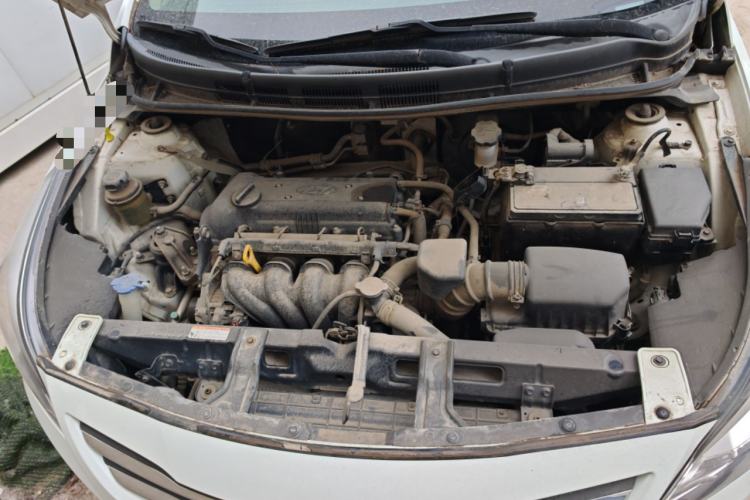 Used Hyundai Verna (older generation) 2014 1.4L Manual Smart GLS Trim Engine Bay