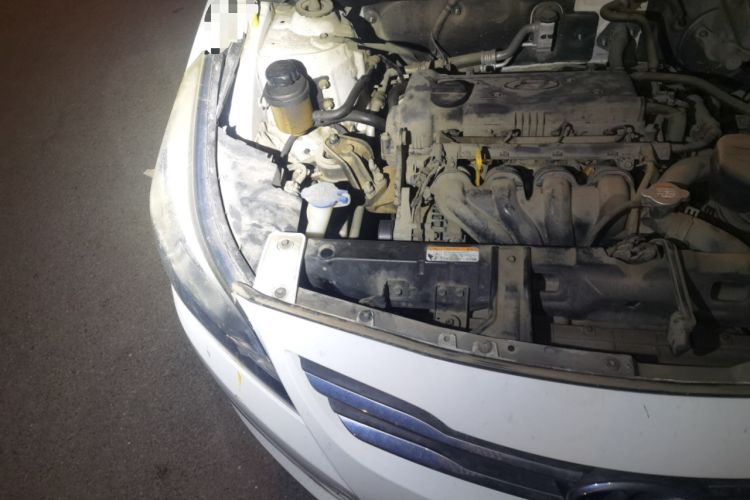 Used Hyundai Verna (older generation) 2014 1.4L Manual Smart GLS Trim Engine Bay Right