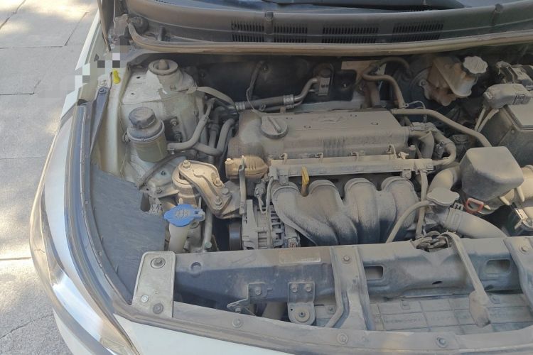 Used Hyundai Verna (older generation) 2014 1.4L Automatic Smart GLS Engine Bay Right
