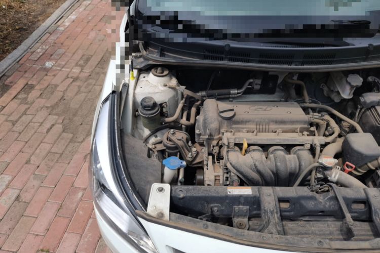Used Hyundai Verna (older generation) 2014 1.4L Automatic Smart GLS Engine Bay Right