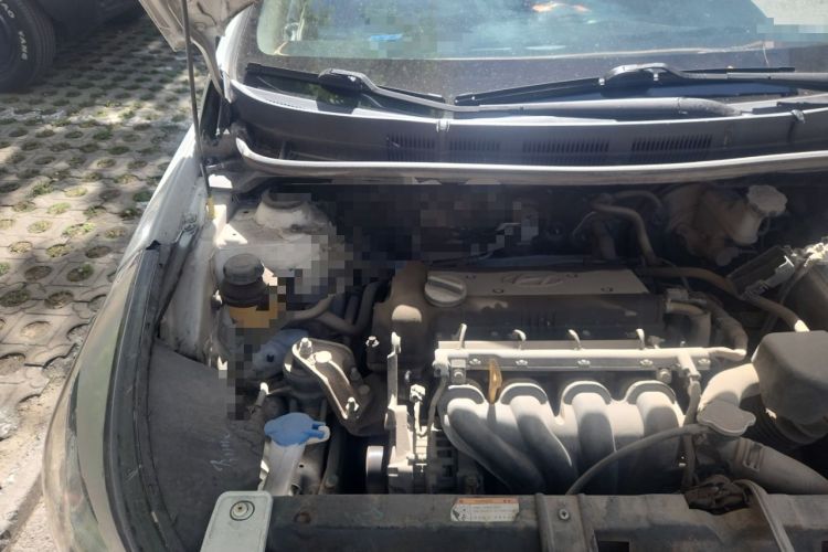 Used Hyundai Verna (older generation) 2014 1.4L Manual Smart GLS Trim Engine Bay Right