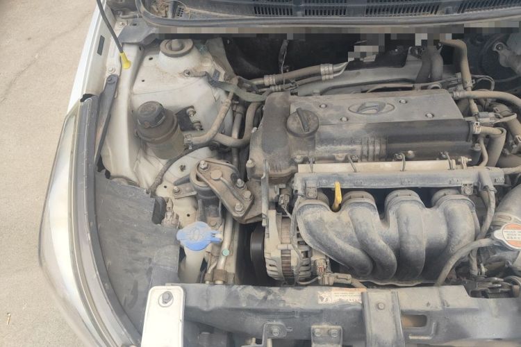 Used Hyundai Verna (older generation) 2014 1.4L Automatic Smart GLS Engine Bay Right