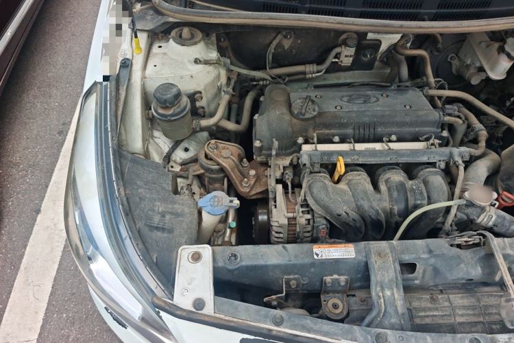 Used Hyundai Verna (older generation) 2014 1.4L Automatic Smart GLS Engine Bay Right