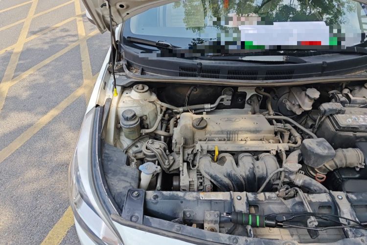 Used Hyundai Verna (older generation) 2014 1.4L Automatic Smart GLS Engine Bay Right