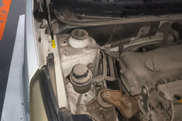 Used Hyundai Verna (older generation) 2014 1.4L Automatic Smart GLS Engine Bay Right