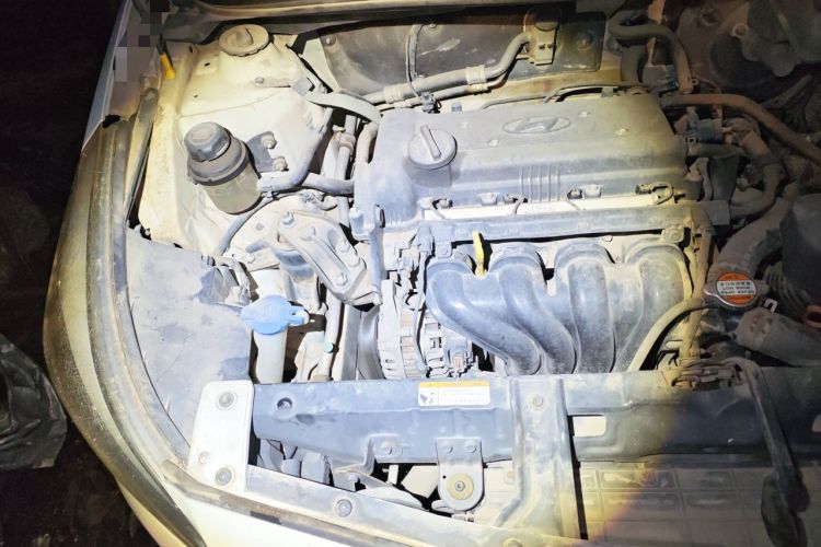Used Hyundai Verna (older generation) 2014 1.4L Automatic Smart GLS Engine Bay Right