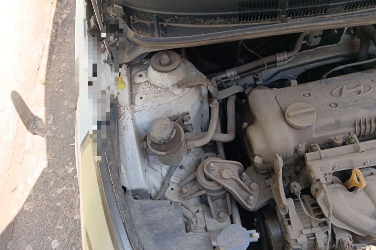 Used Hyundai Verna (older generation) 2014 1.4L Automatic Fashion GS Model Engine Bay Right