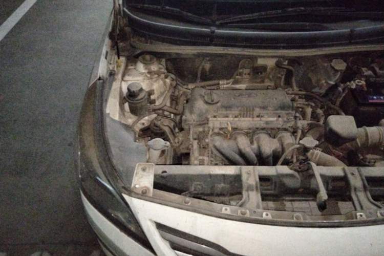 Used Hyundai Verna (older generation) 2014 1.4L Automatic Smart GLS Engine Bay Right