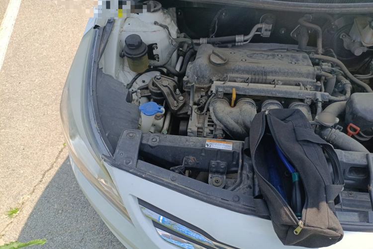 Used Hyundai Verna (older generation) 2014 1.4L Automatic Fashion GS Model Engine Bay Right