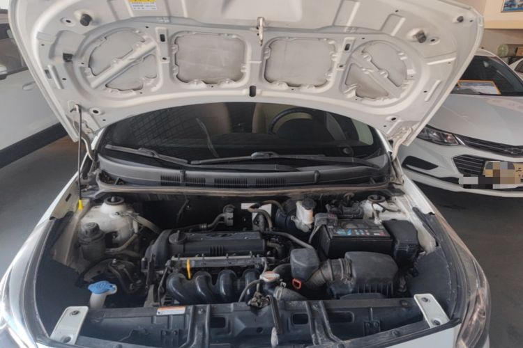 Used Hyundai Verna (older generation) 2014 1.4L Automatic Smart GLS Engine Bay