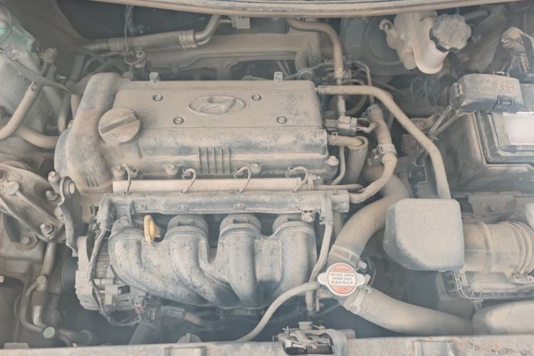 Used Hyundai Verna (older generation) 2014 1.4L Manual Smart GLS Trim Engine Bay