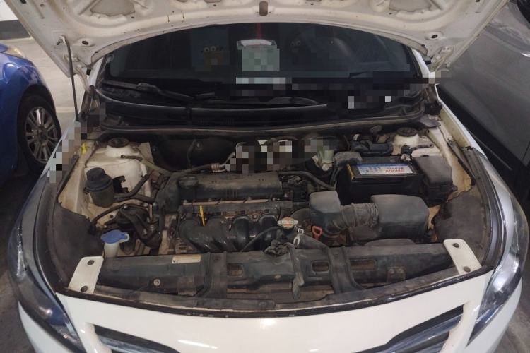 Used Hyundai Verna (older generation) 2014 1.4L Automatic Smart GLS Engine Bay