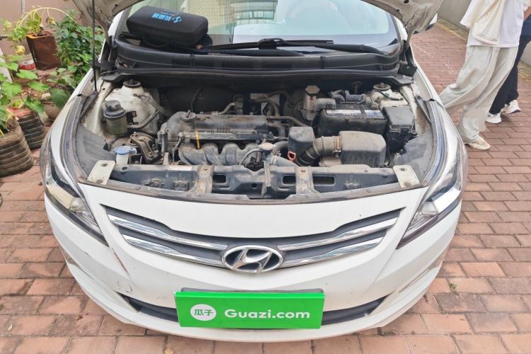 Used Hyundai Verna (older generation) 2014 1.4L Automatic Smart GLS Engine Bay