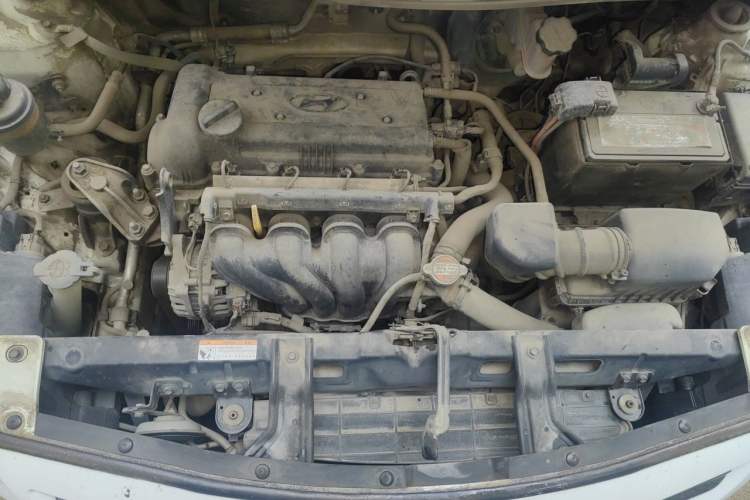 Used Hyundai Verna (older generation) 2014 1.4L Manual Smart GLS Trim Engine Bay