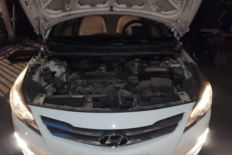 Used Hyundai Verna (older generation) 2014 1.4L Manual Smart GLS Trim Engine Bay