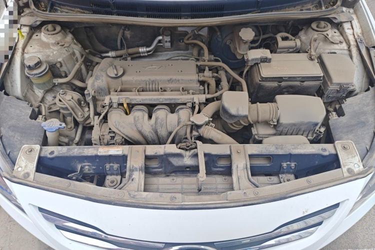 Used Hyundai Verna (older generation) 2014 1.4L Manual Smart GLS Trim Engine Bay